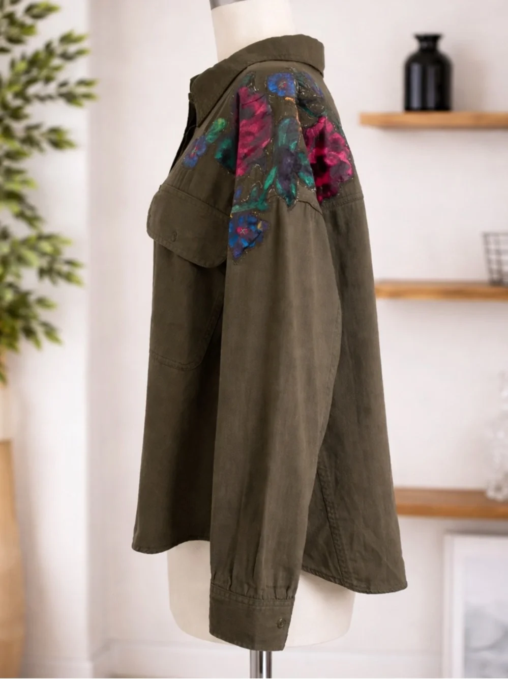 Free People We The Free Velvet Rose Embroidered Utility Jacket Shacket NWT L - Picture 5 of 12